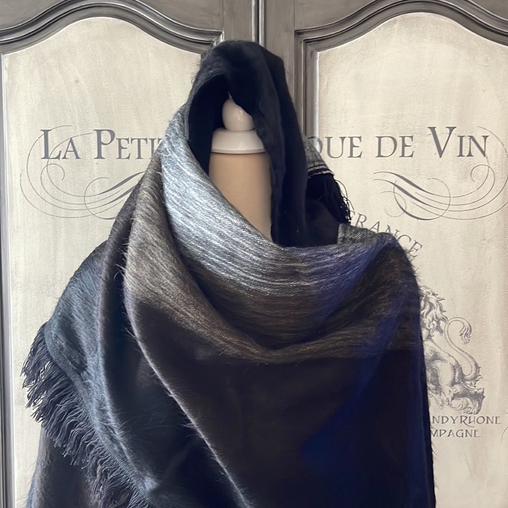 Soft Wool Wrap - image 6